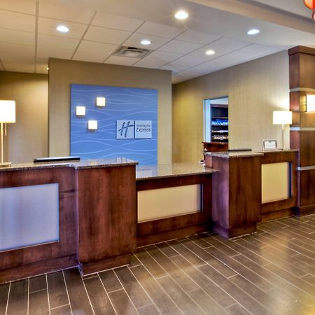 Holiday Inn Express & Suites Oak Ridge By Ihg Екстериор снимка